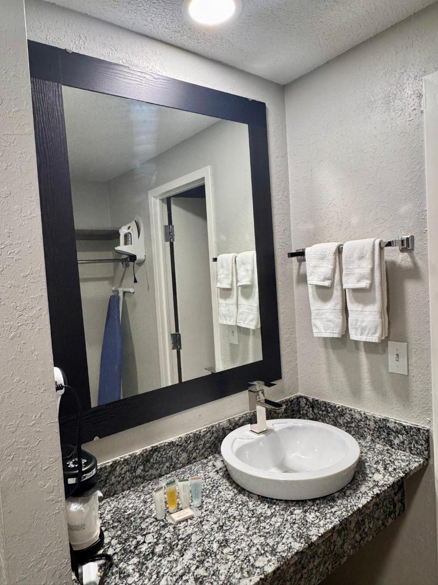 Baymont By Wyndham Great Falls City Center Eksteriør billede