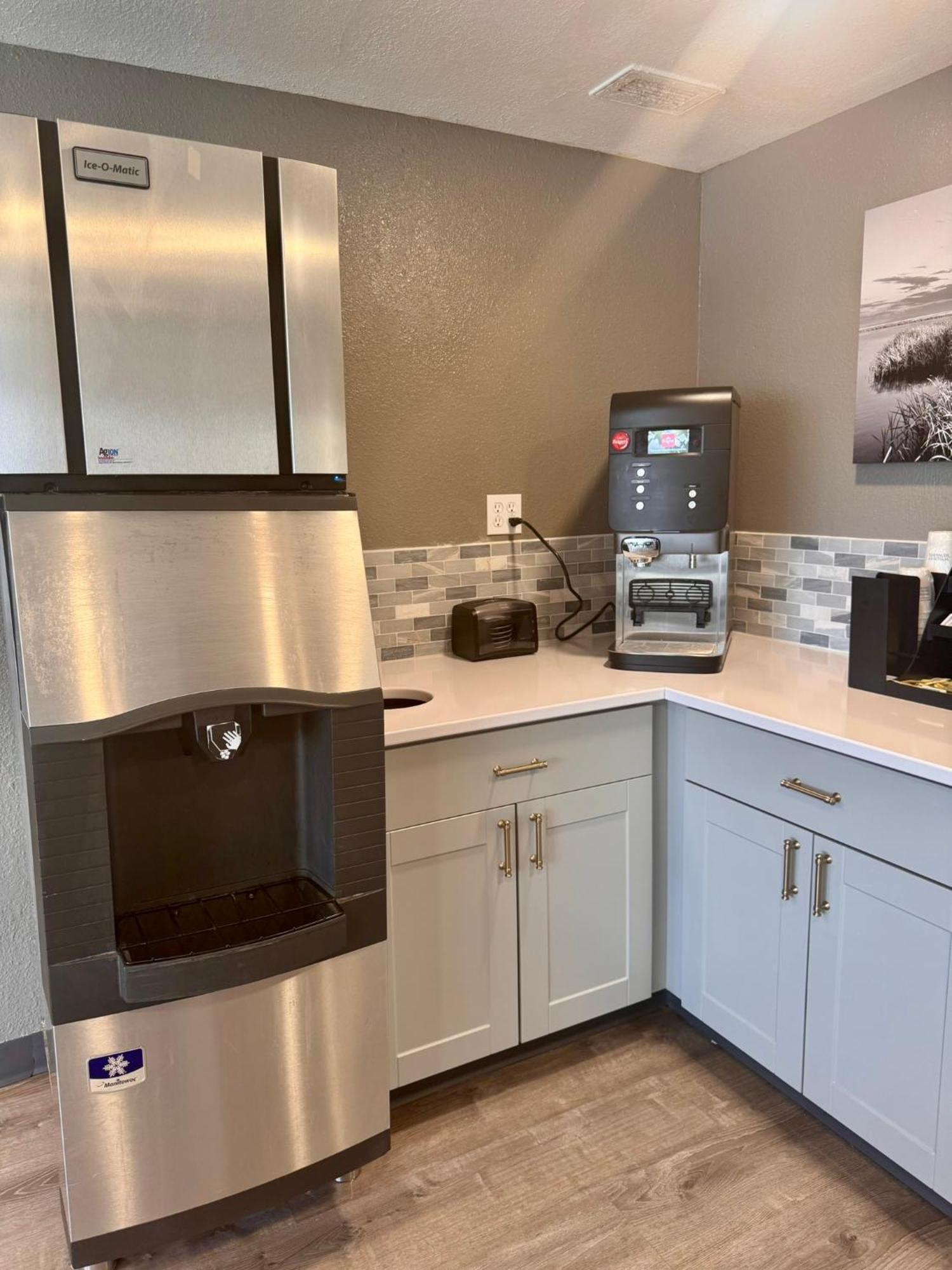 Baymont By Wyndham Great Falls City Center Eksteriør billede